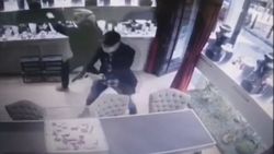 Şişli’de, mücevherat dükkanında 1 milyon liralık silahlı soygun yapıldı