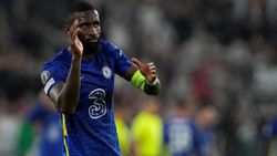 Real Madrid, Rüdiger'e kanca attı