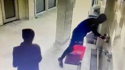 İstanbul’da camilere dadanan hırsızlar kamerada