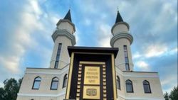 Gökdeniz Karadeniz, Kazan'da cami yaptırdı