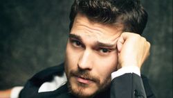 Başrolü eliyle itti! İşte Çağatay Ulusoy'un reddettiği dizi...