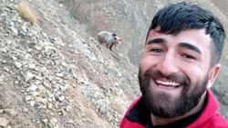 Tunceli’de, ayının peşinden koşup selfie çekti