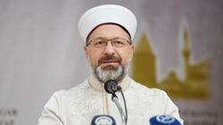 Ali Erbaş: Dini istismar eden yapılar terör örgütüne dönüşüyor