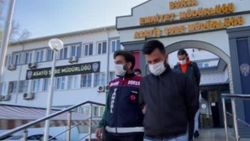 Bursa’da, kendilerini polis olarak tanıtıp 145 bin lira dolandırdılar