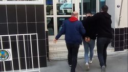 İzmir'de polis aracıyla video çeken şüpheliye gözaltı