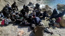 Muğla’da, 8 kişilik bottan 27 kaçak göçmen indi