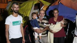 Antalya'da çadırda kalan 7 kişilik aile, yardım bekliyor