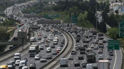 9 ayda 913 bin 169 yeni araç trafiğe çıktı