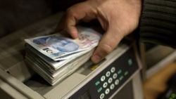 Kredi çekeceklere müjde! Faizler düştü mü? Kamu bankalarından karar...
