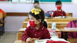 Eğitime ara verilen sınıf ve aşılanan öğretmen sayısı açıklandı