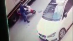 Esenyurt’ta kazaya sebep olan adamın umursamazlığı