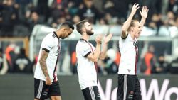 Beşiktaş'ta Pjanic ve Josef antrenmana katılmadı