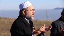 Ali Erbaş'tan Şuşa'da şehitler için dua