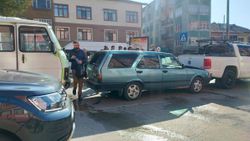 Karabük’te yayalara vurmamak için durdu, zincirleme kazaya sebep oldu