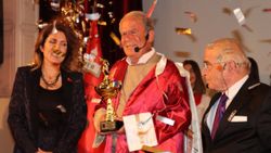 İzmir Kız Lisesi'nden Mustafa Denizli'ye tüm zamanların rol modeli ödülü