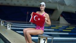Milli yüzücü Zeynep Güneş altın madalya kazandı
