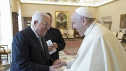 Papa Franciscus ve Mahmud Abbas Kudüs'ün statüsünü görüştü