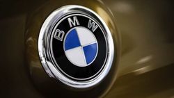 BMW, çip krizine rağmen gelirlerini artırdı