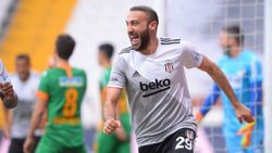 Cenk Tosun bonservisiyle geliyor