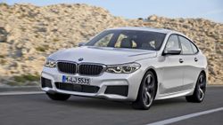 BMW, çip krizi nedeniyle araçlarındaki bazı donanımları kaldırıyor