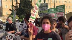 Yunanistan'da yangın ve sel mağdurları gösteri düzenledi