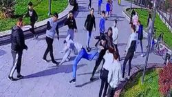 Kağıthane'de parkta bıçaklı kavga