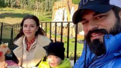 Fahriye Evcen'den aile fotoğrafı