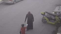 Bursa'da hırsızlığına minik kızı alet eden kadın aranıyor