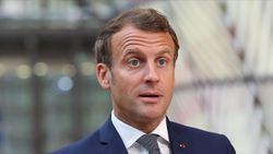 Emmanuel Macron’dan koronavirüs için ’65 yaş üstü’ kararı