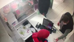 Arnavutköy’de hırsızlar haberlere çıkınca parayı iade etti