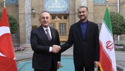 Mevlüt Çavuşoğlu'nun İran temasları