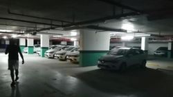 İstanbul'da site otoparkı, yönetim tarafından oto galeriye kiralandı