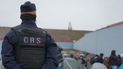 Fransa’da binden fazla kişiyi barındıran göçmen kampı dağıtıldı