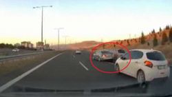 Ankara'da makas atan sürücü kaza yaptı