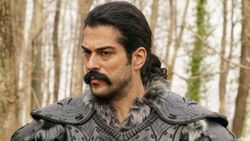 Burak Özçivit'in avukatı: Astronomik rakamlar istendi