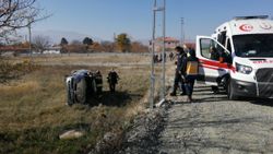 Erzincan'da çocuğun kullandığı otomobil şarampole devrildi