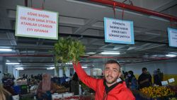 Gümüşhane'de pazarcılar, zehirlenme sonrası ıspanak satışından şikayetçi