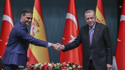Erdoğan - Sanchez görüşmesi Yunan basınında
