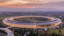 Apple, ofise dönüş tarihini yine erteledi