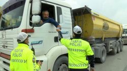 Arnavutköy'deki hafriyat kamyonu denetiminde 290 bin lira ceza yazıldı