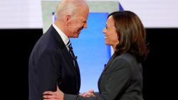 Joe Biden, kolonoskopi yaptırırken yetkilerini Kamala Harris'e devredecek