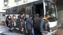 İzmir merkezli 'saadet zinciri' operasyonunda 5 tutuklama