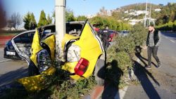 Zonguldak'ta pert olan taksiden yarasız kurtuldu