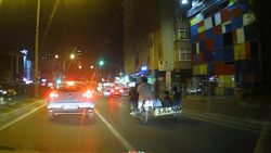 Kadıköy'de aile boyu tehlikeli yolculuk
