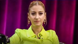 Hazal Kaya'dan ilginç itiraf! İlk kelimesi bakın hangi siyasetçiymiş...