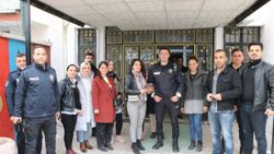 Hakkari'de kadına şiddet ihbarına giden polislere pastalı sürpriz