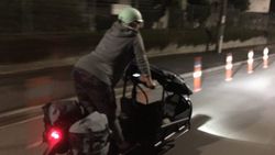 Yeni Zelanda'da milletvekili Genter, doğuma bisikletle gitti