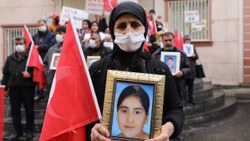 Diyarbakır annesi Esmer Koç'tan kızına teslim ol çağrısı