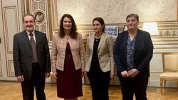 İsveç'ten heyet, YPG'yi ziyaret etti