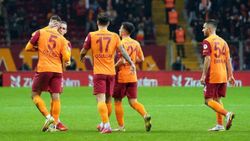 Galatasaray'da 2 futbolcu koronavirüse yakalandı